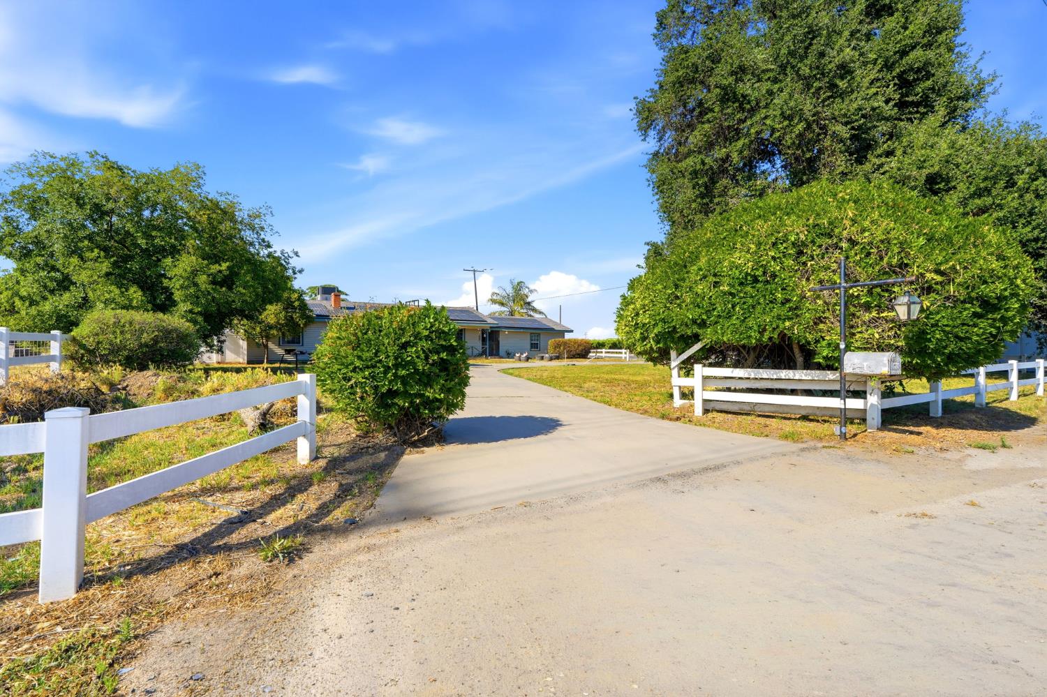 12586 Avenue 232, Tulare, CA 93274