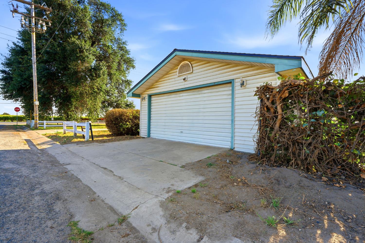 12586 Avenue 232, Tulare, CA 93274