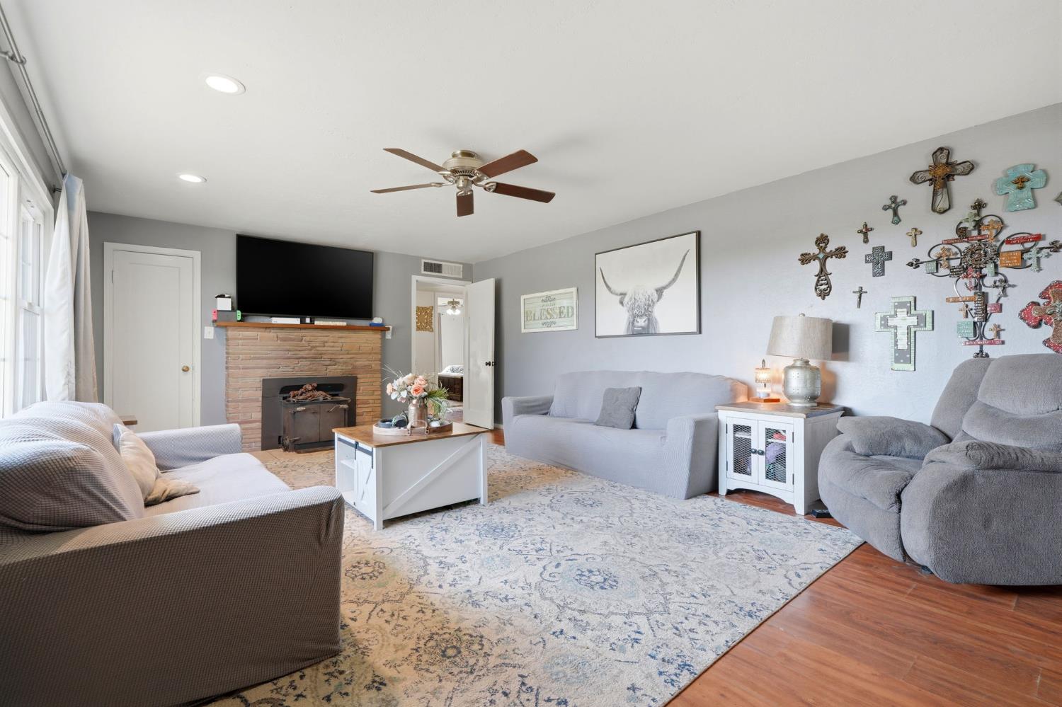 12586 Avenue 232, Tulare, CA 93274