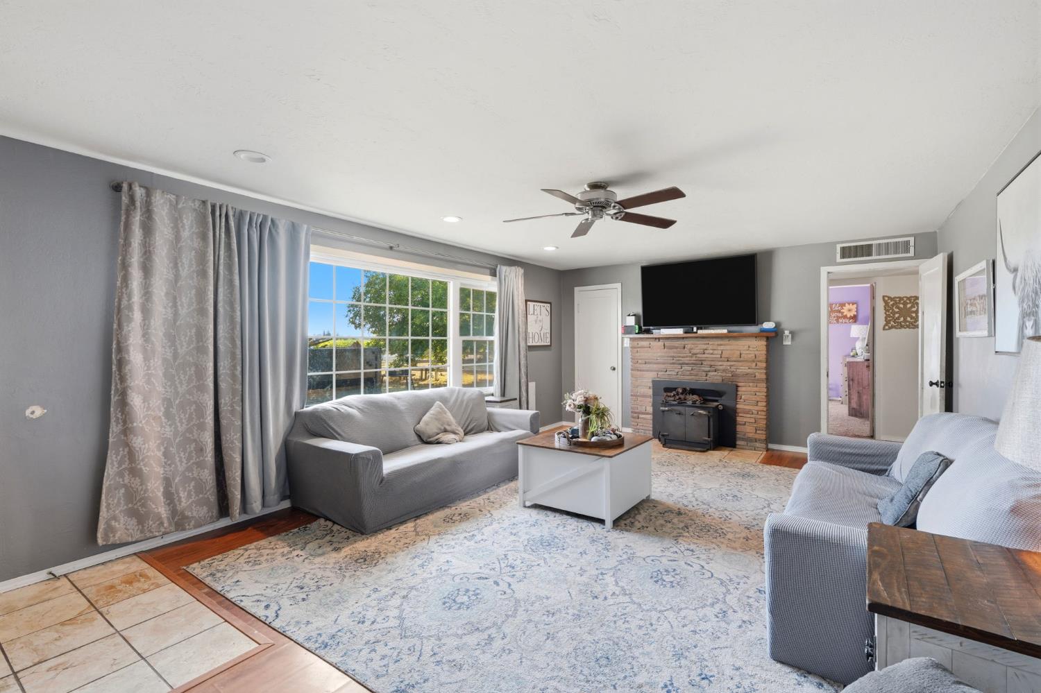 12586 Avenue 232, Tulare, CA 93274