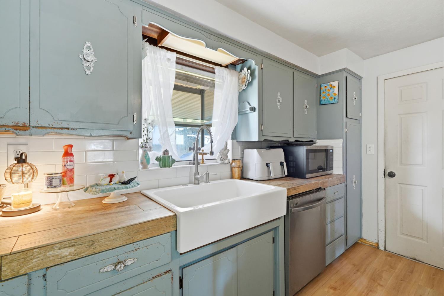 12586 Avenue 232, Tulare, CA 93274