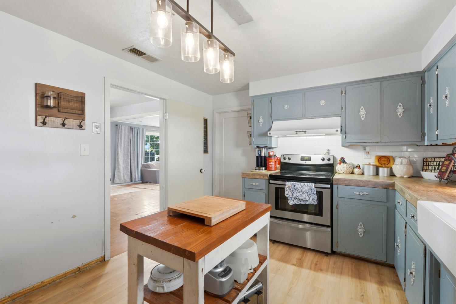 12586 Avenue 232, Tulare, CA 93274