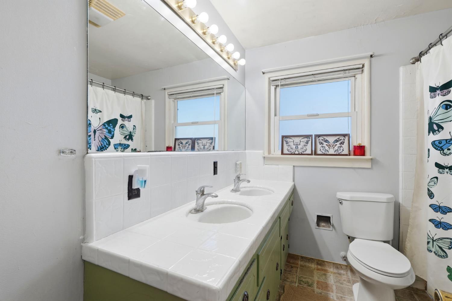 12586 Avenue 232, Tulare, CA 93274