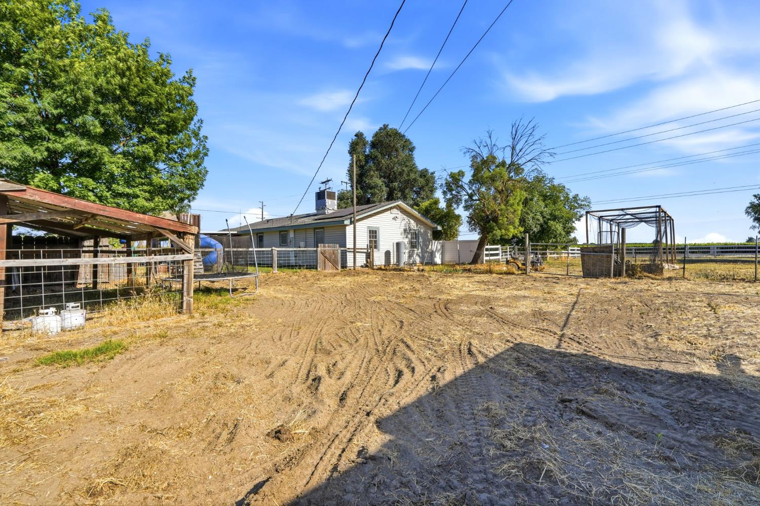 12586 Avenue 232, Tulare, CA 93274