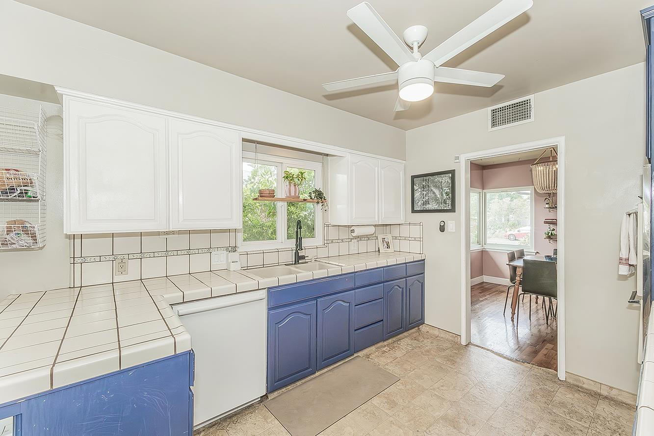 2836 N Arthur Ave, Fresno, CA 93705