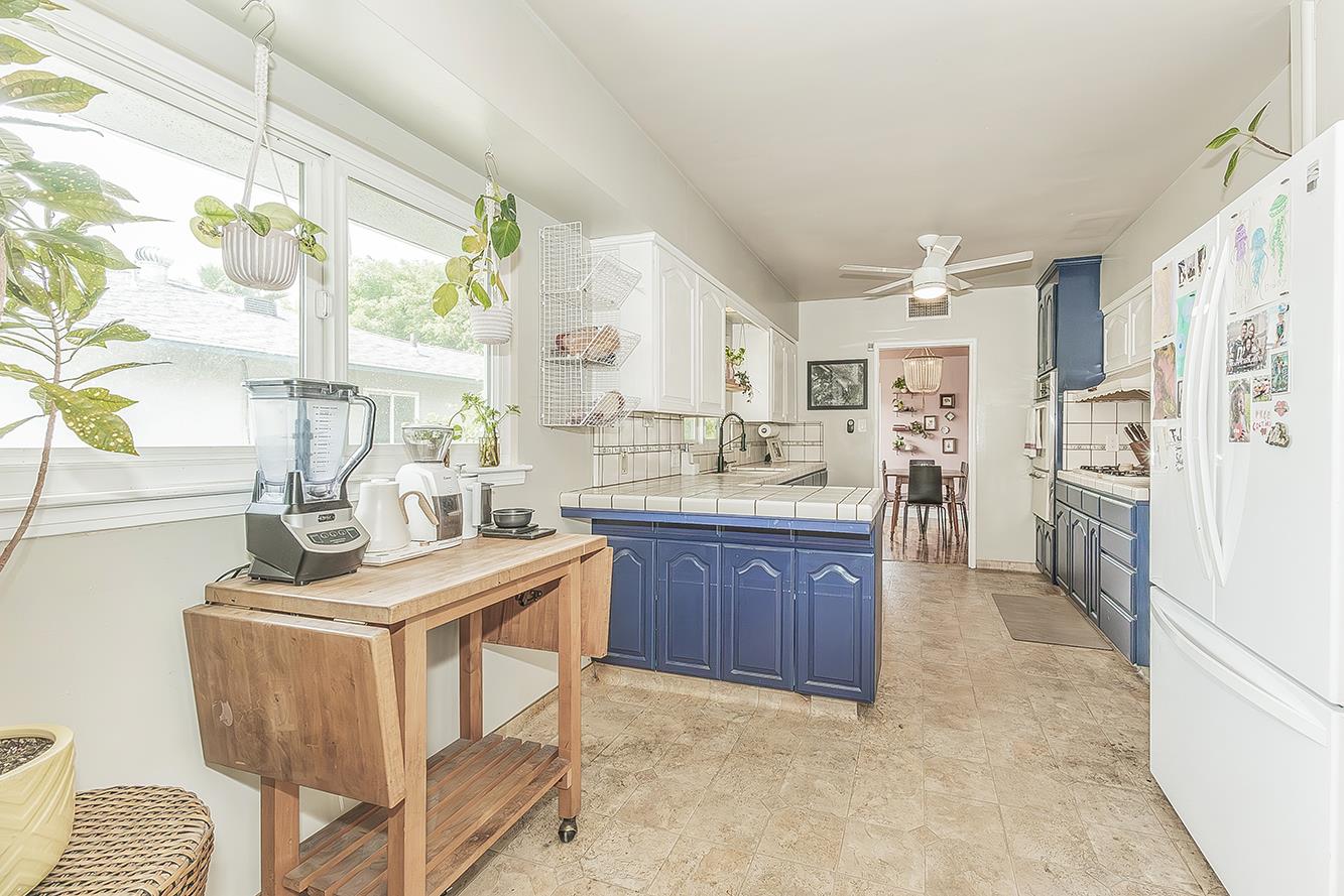 2836 N Arthur Ave, Fresno, CA 93705
