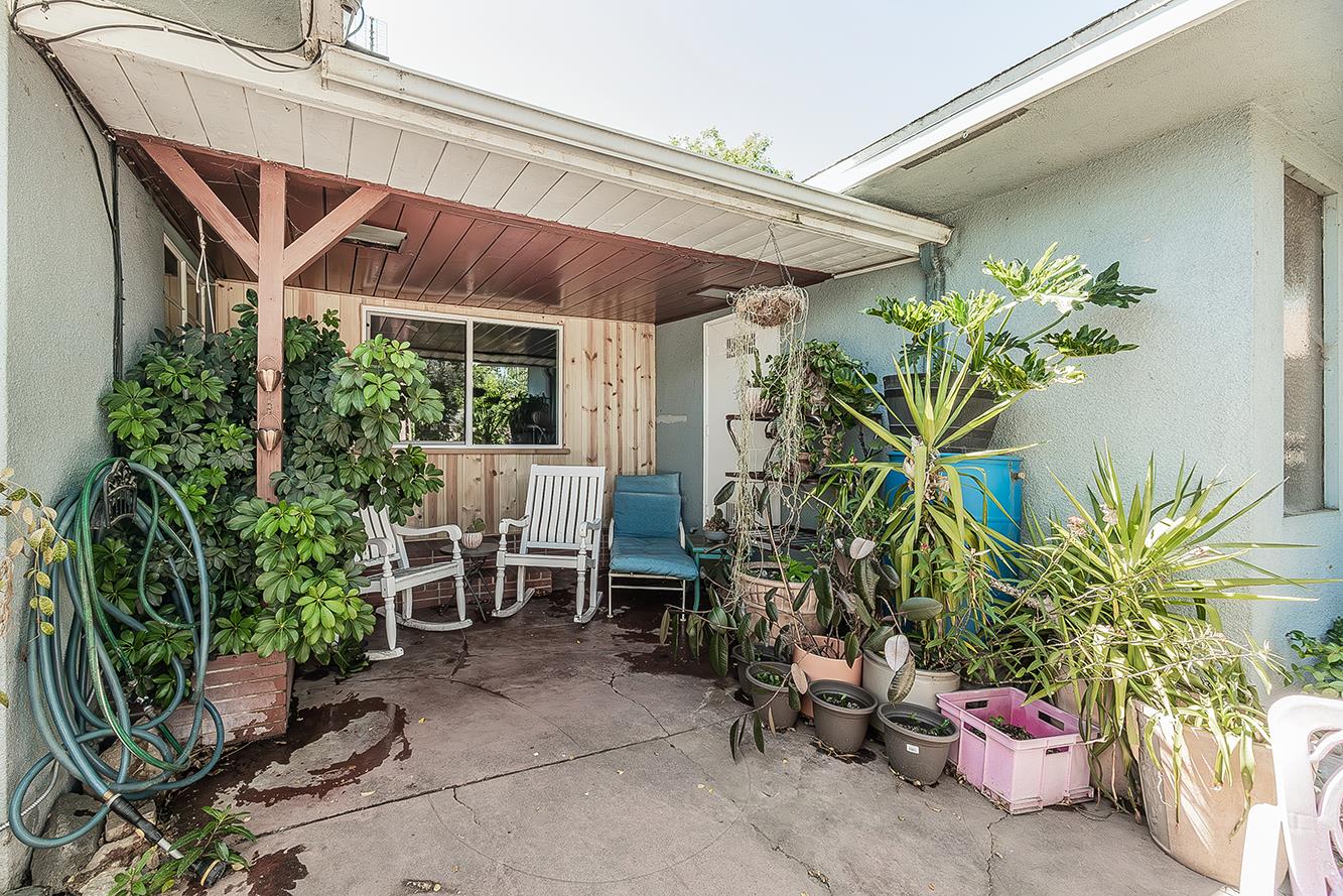 2836 N Arthur Ave, Fresno, CA 93705