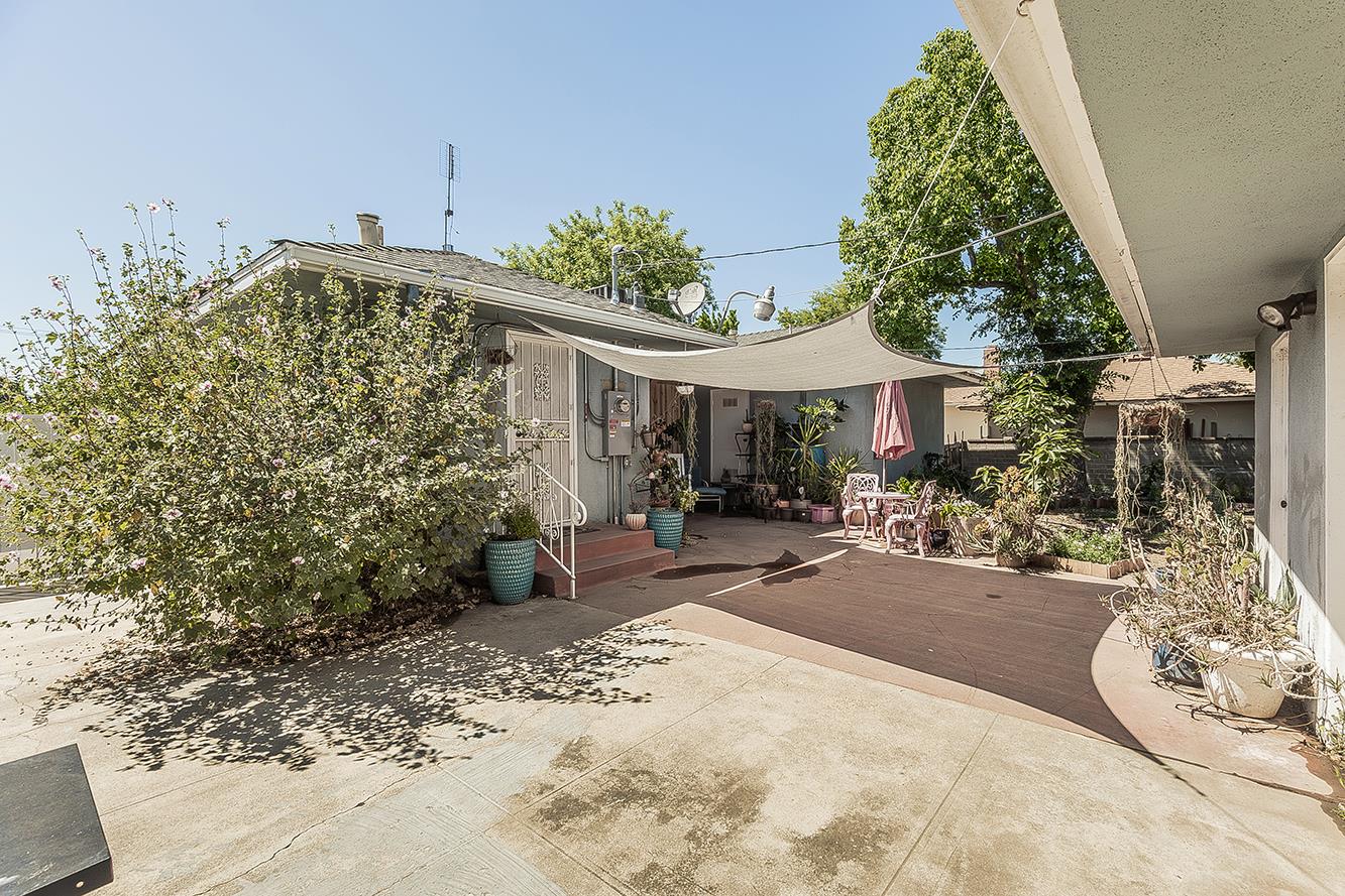 2836 N Arthur Ave, Fresno, CA 93705