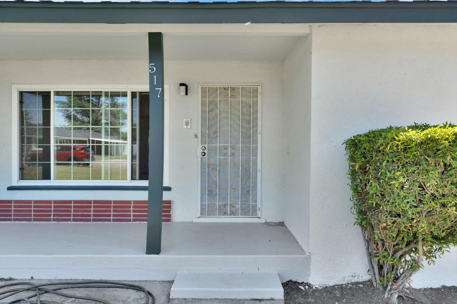 517 Fairview Ave, Madera, CA 93637