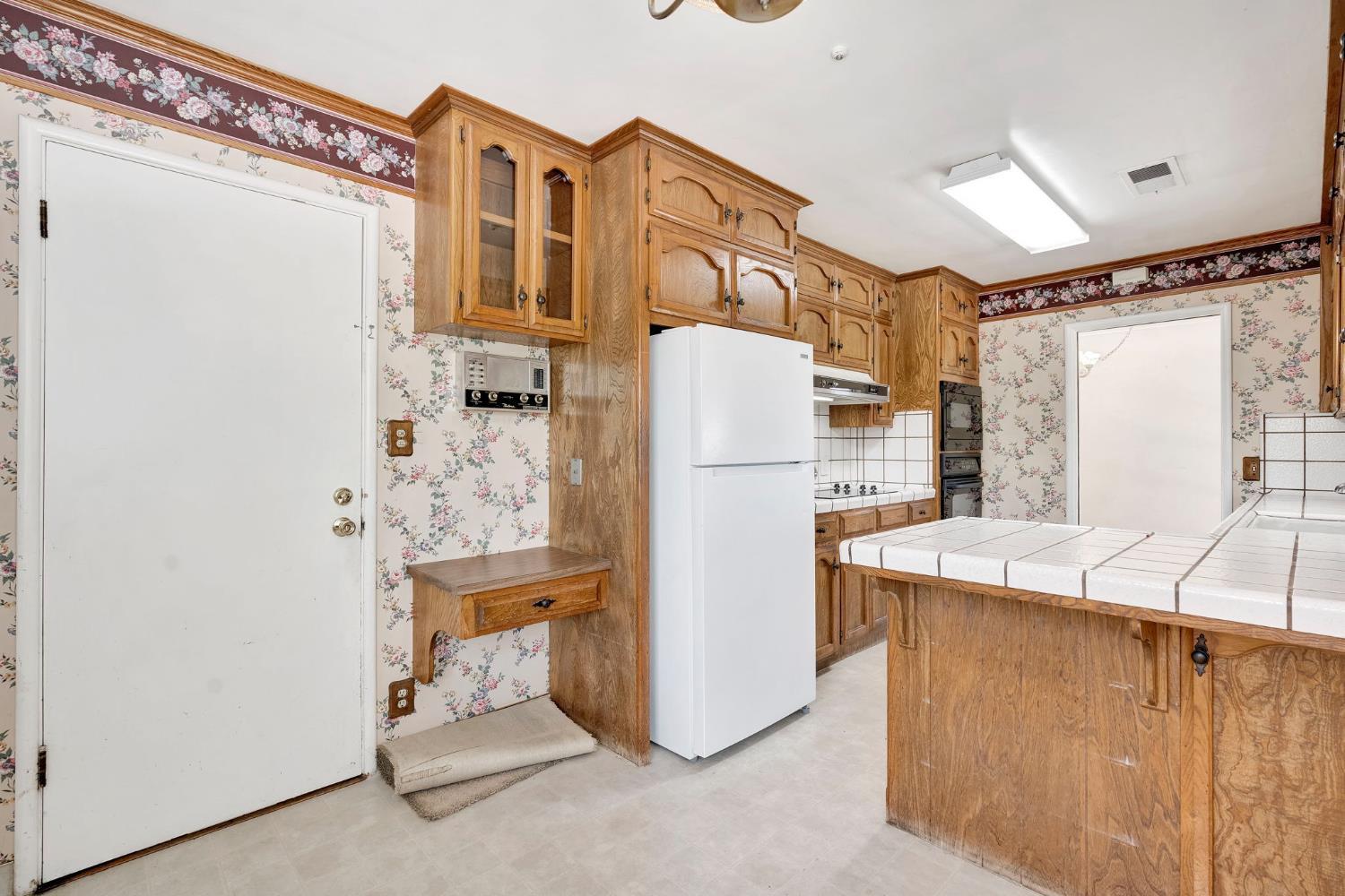 517 Fairview Ave, Madera, CA 93637