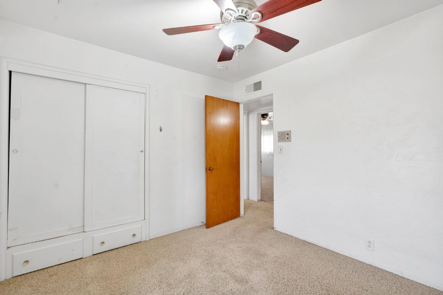 517 Fairview Ave, Madera, CA 93637