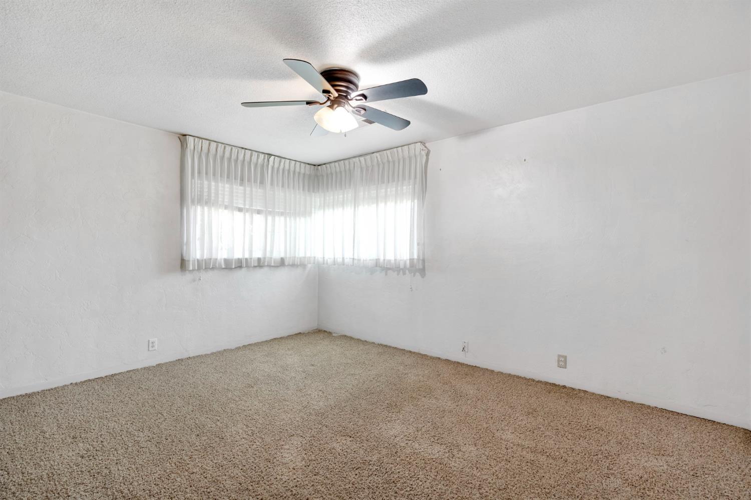 517 Fairview Ave, Madera, CA 93637