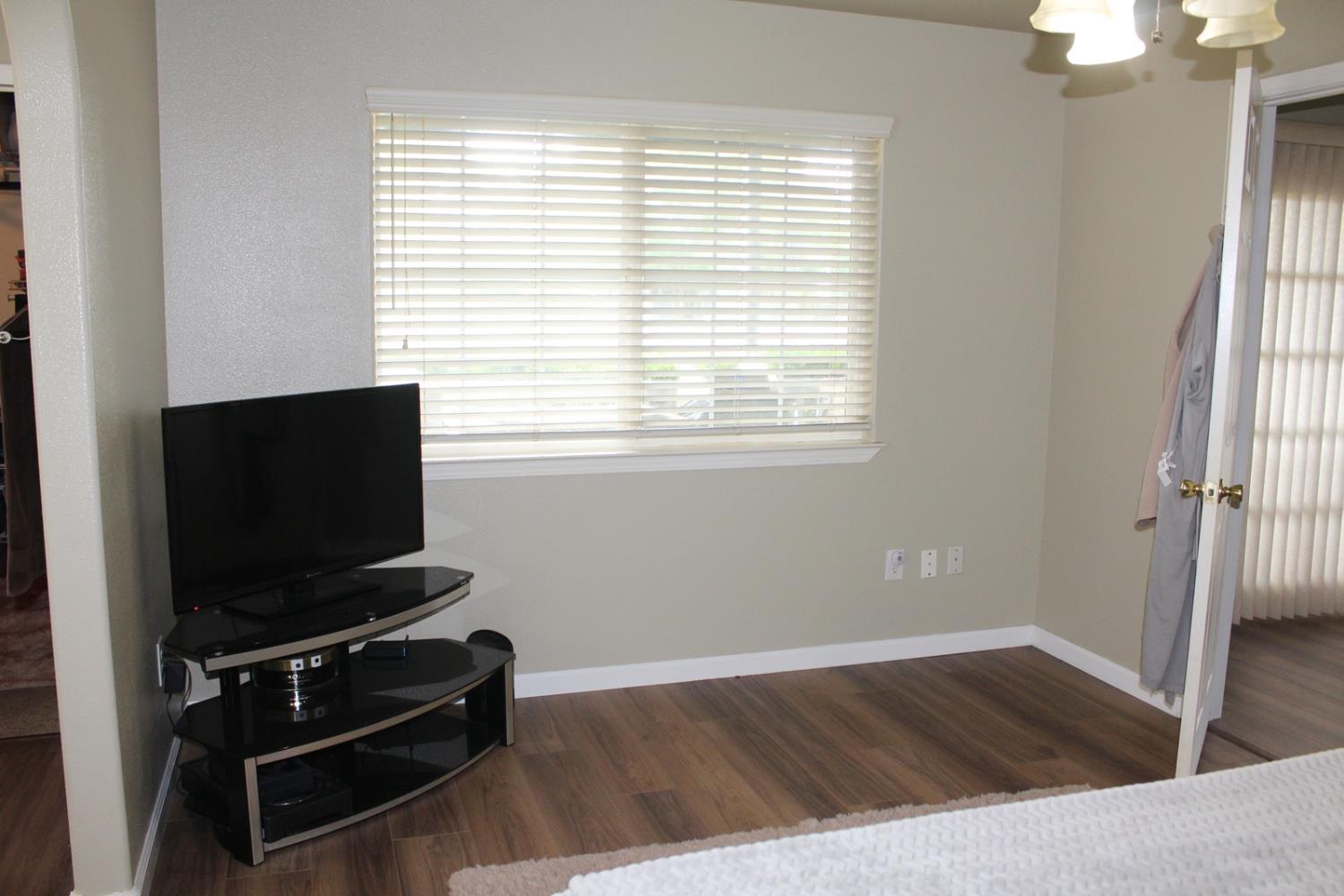 2307 N Hayes Ave, Fresno, CA 93723