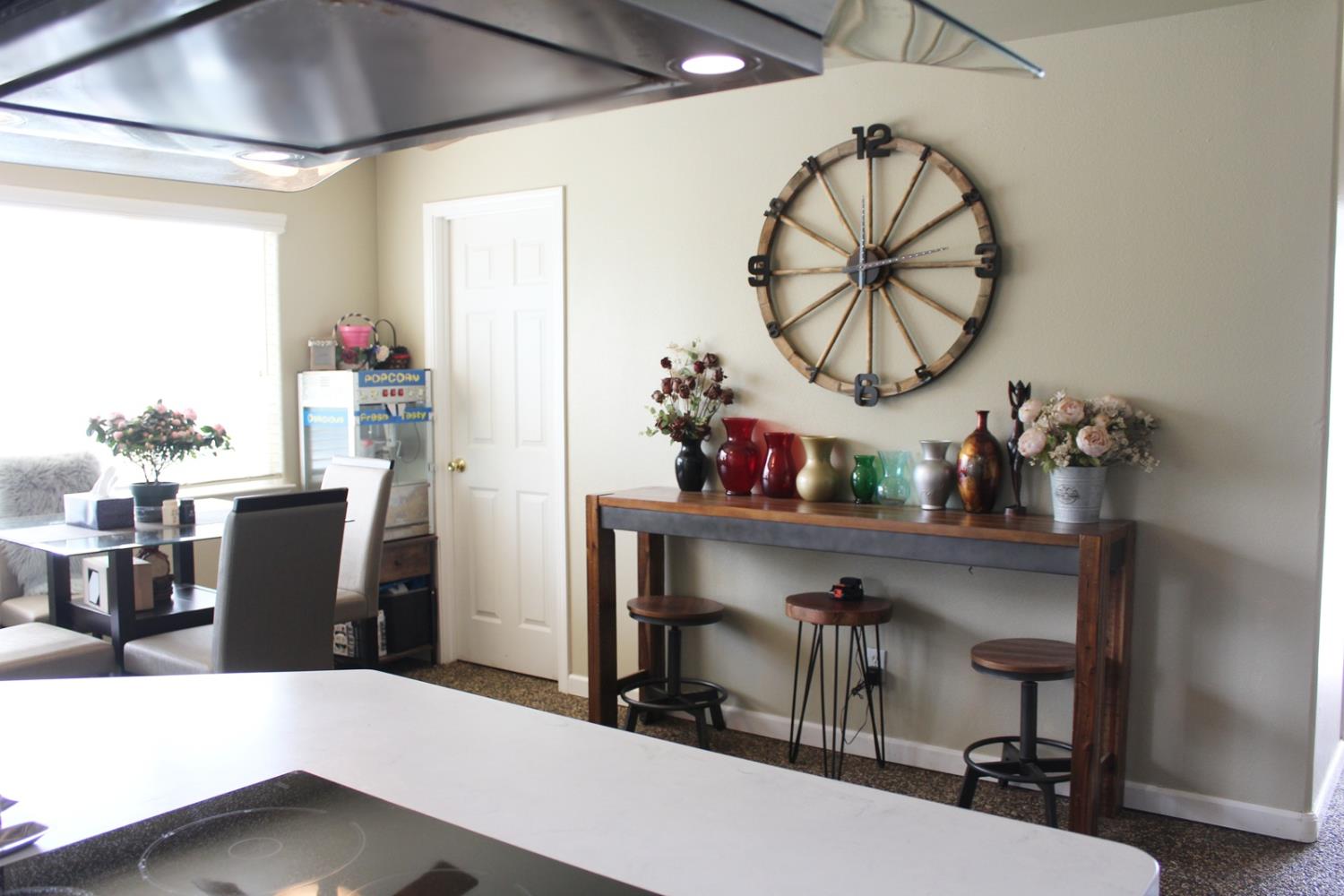 2307 N Hayes Ave, Fresno, CA 93723