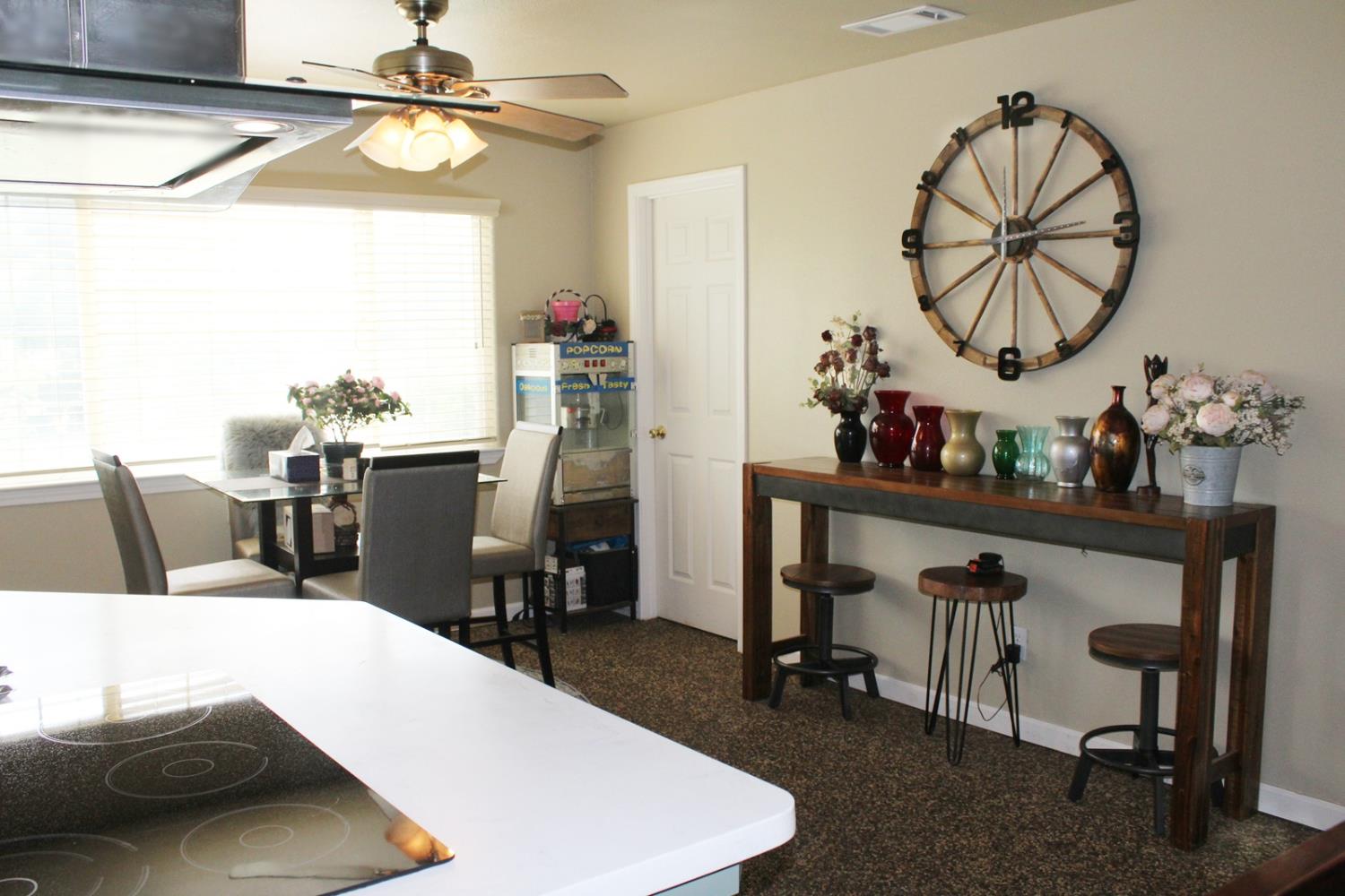 2307 N Hayes Ave, Fresno, CA 93723