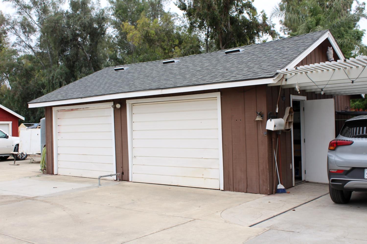 2307 N Hayes Ave, Fresno, CA 93723