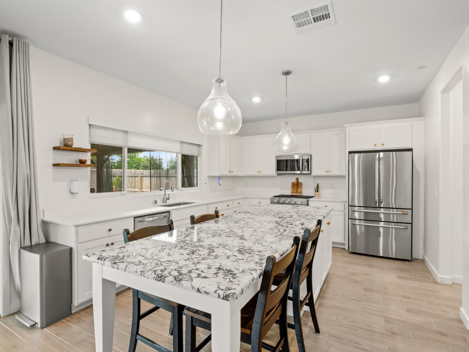 479 S Filbert Ave, Fresno, CA 93727