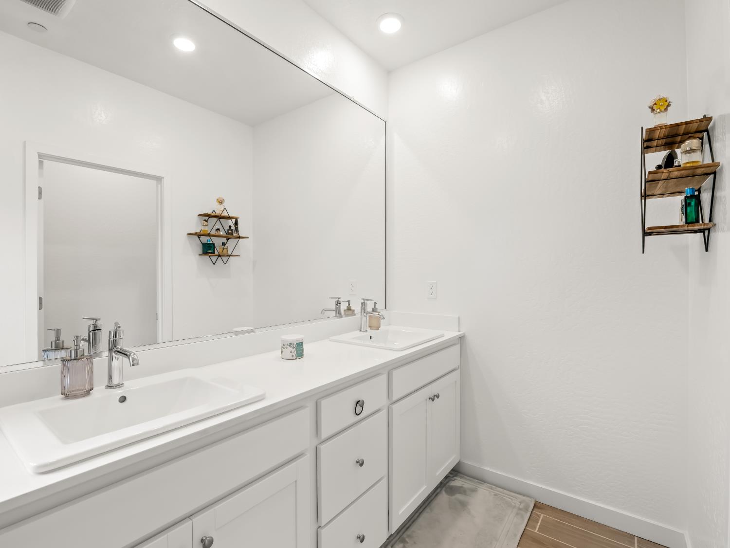 479 S Filbert Ave, Fresno, CA 93727