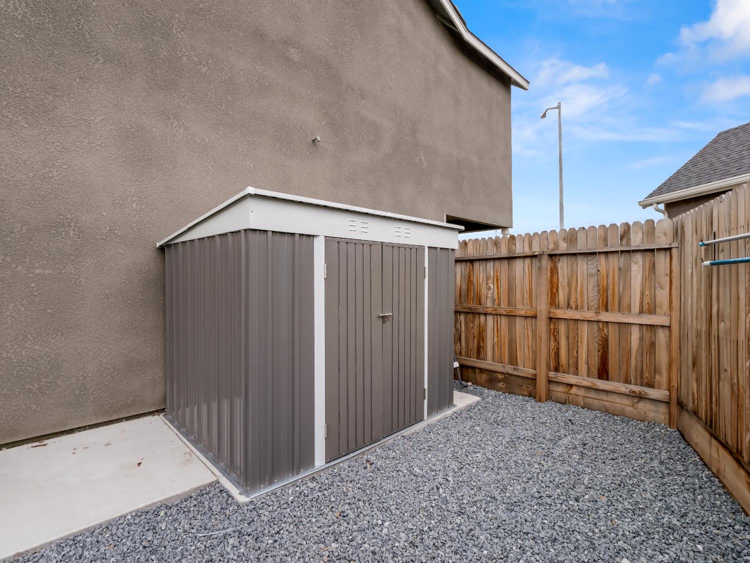 479 S Filbert Ave, Fresno, CA 93727