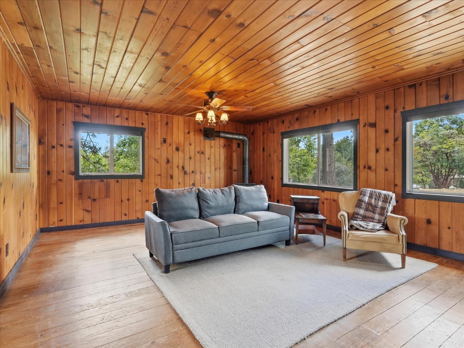 60036 Cascadel Dr S, North Fork, CA 93643