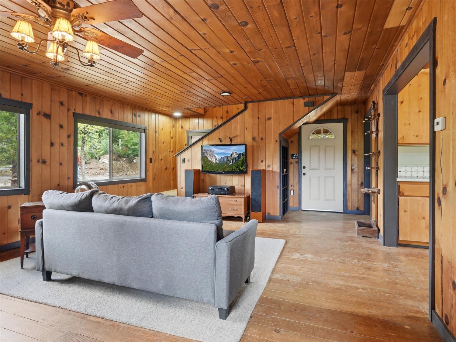 60036 Cascadel Dr S, North Fork, CA 93643