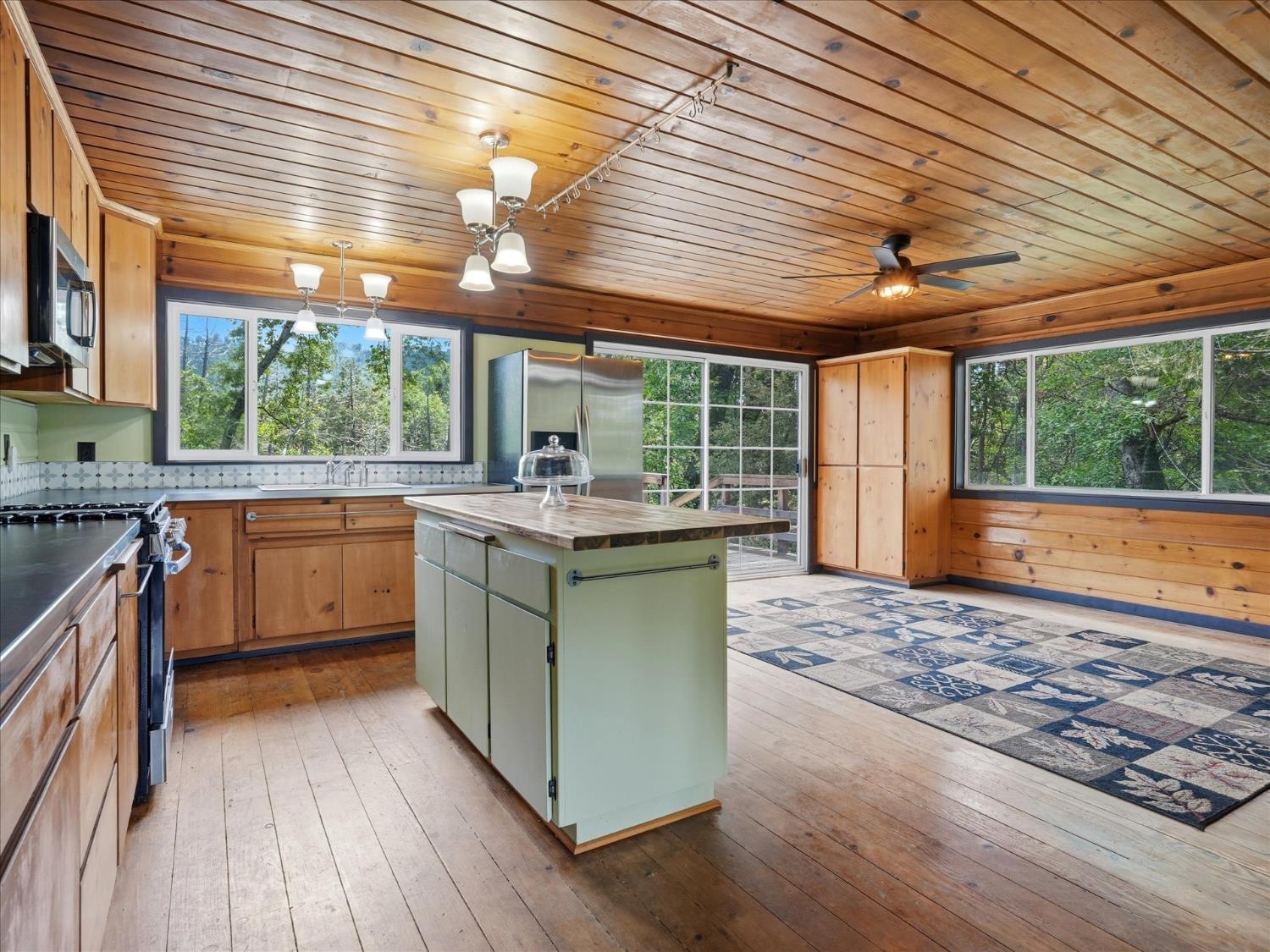 60036 Cascadel Dr S, North Fork, CA 93643