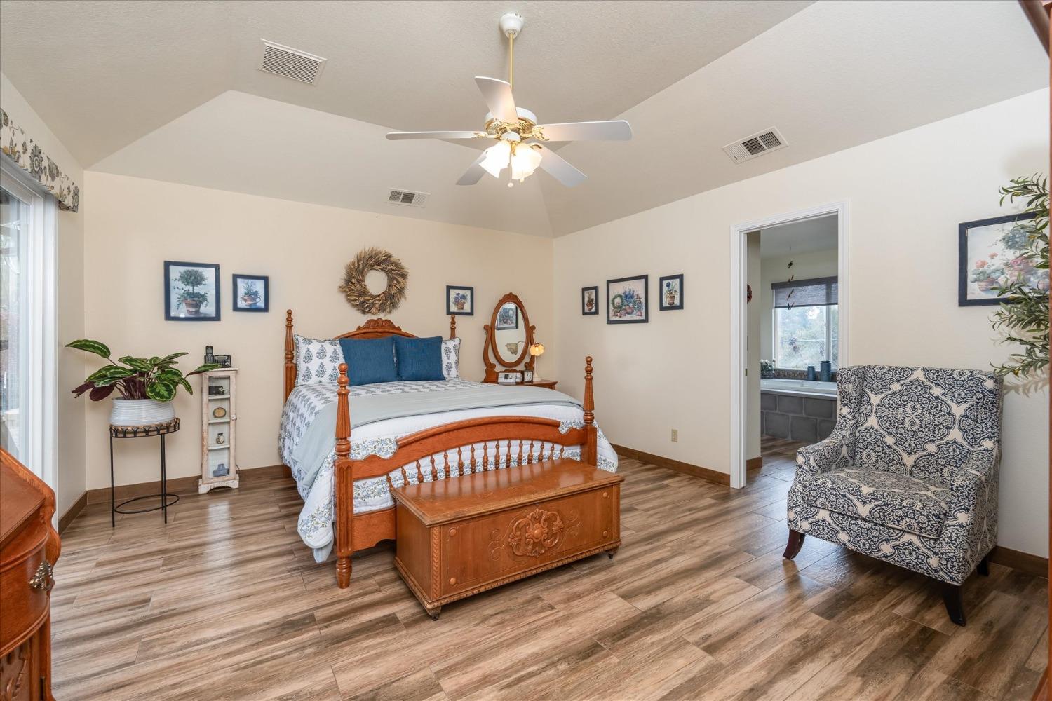 33655 River Knolls Rd, Coarsegold, CA 93614