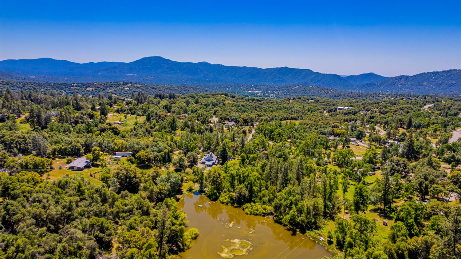 2 Road 601, Ahwahnee, CA 93601