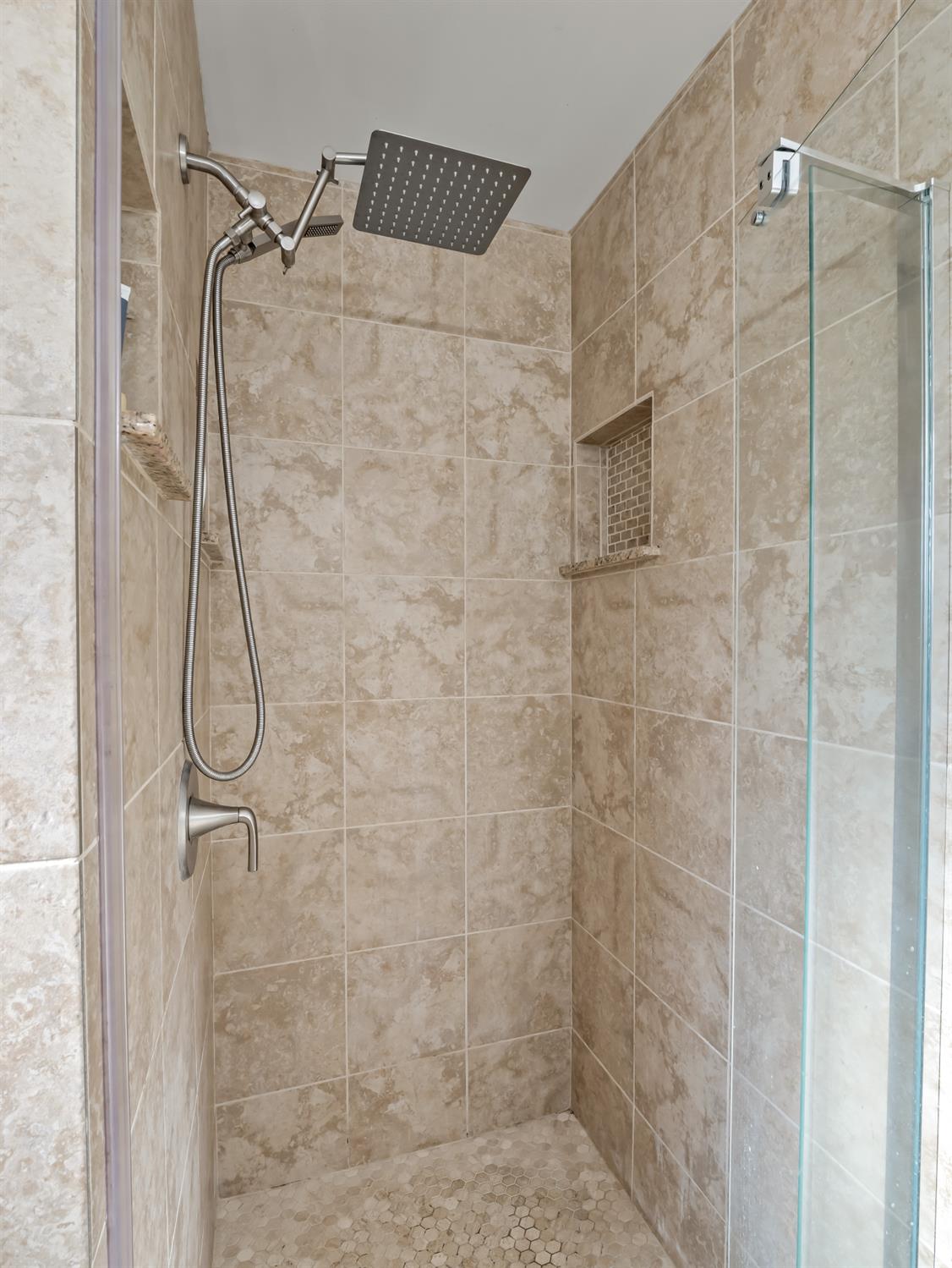 3052 E Fremont Ave E, Fresno, CA 93710