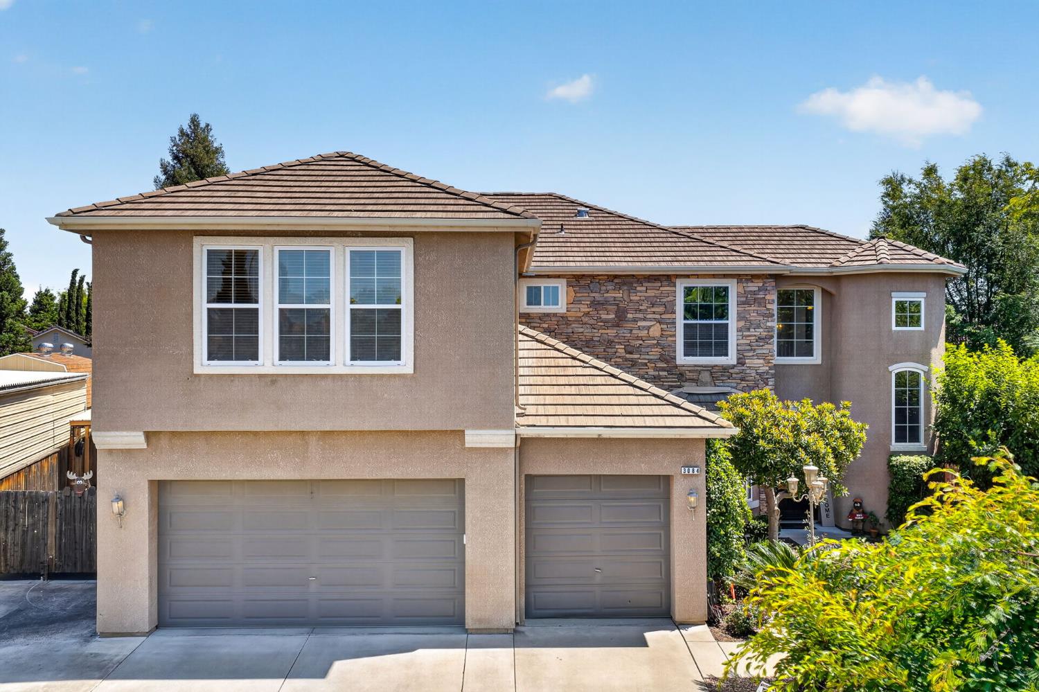 3084 Rall Ave, Clovis, CA 93619