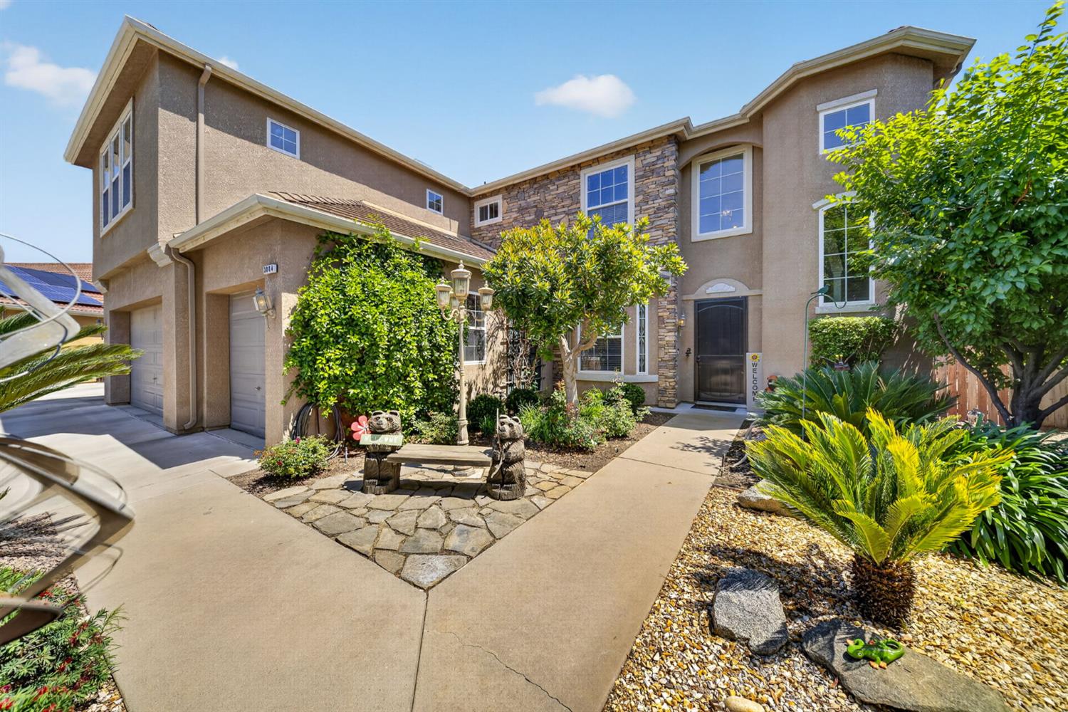 3084 Rall Ave, Clovis, CA 93619