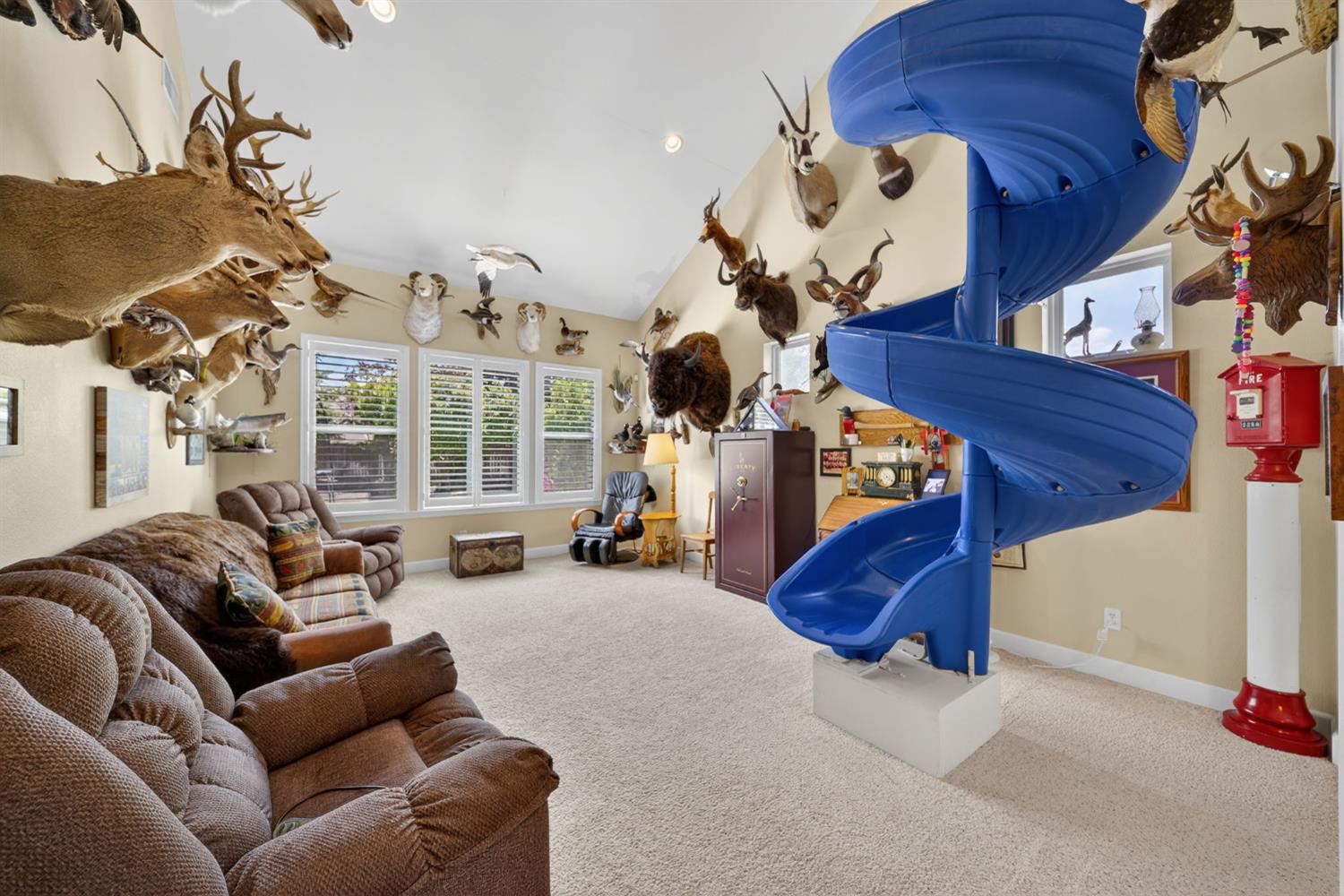 3084 Rall Ave, Clovis, CA 93619