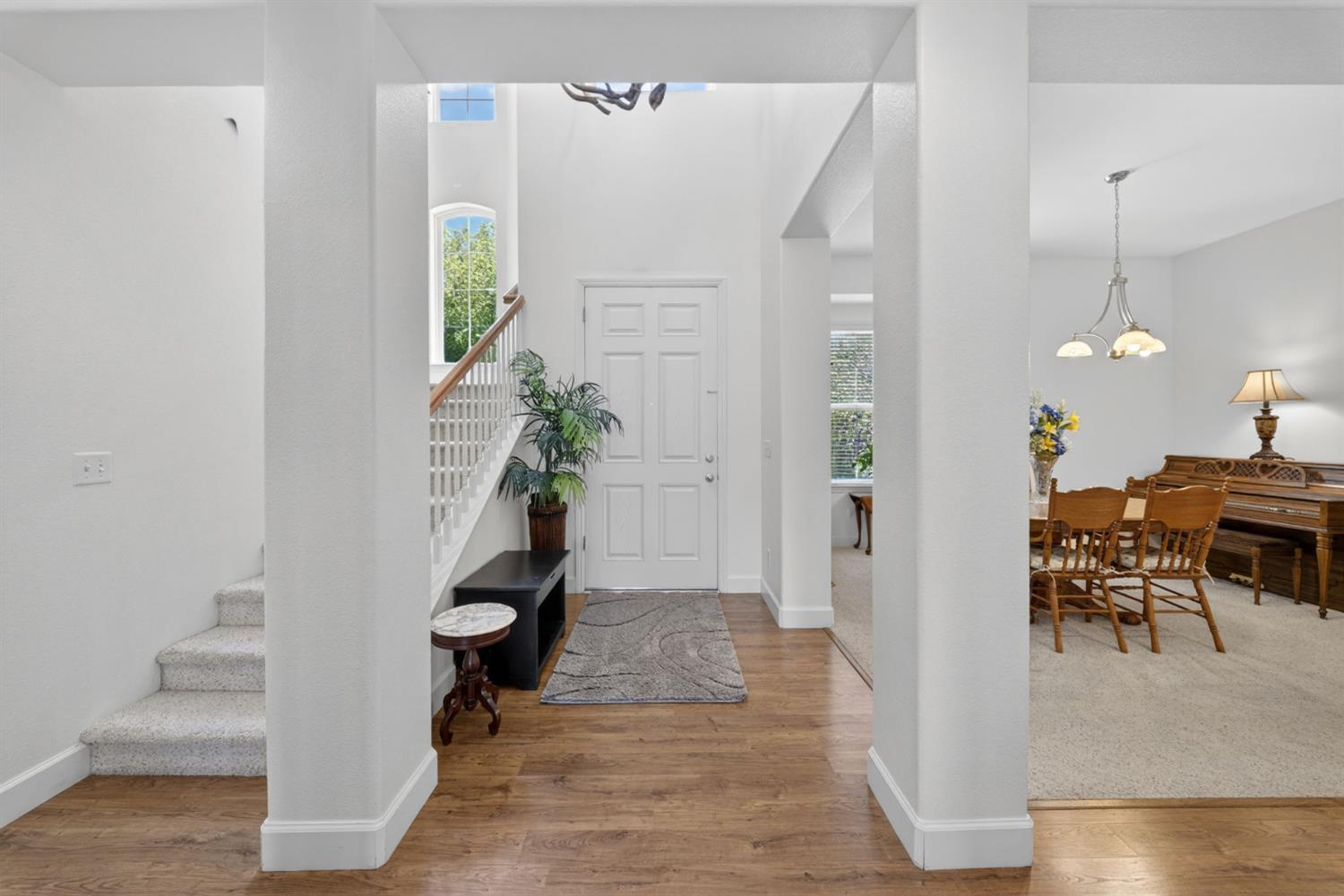 3084 Rall Ave, Clovis, CA 93619