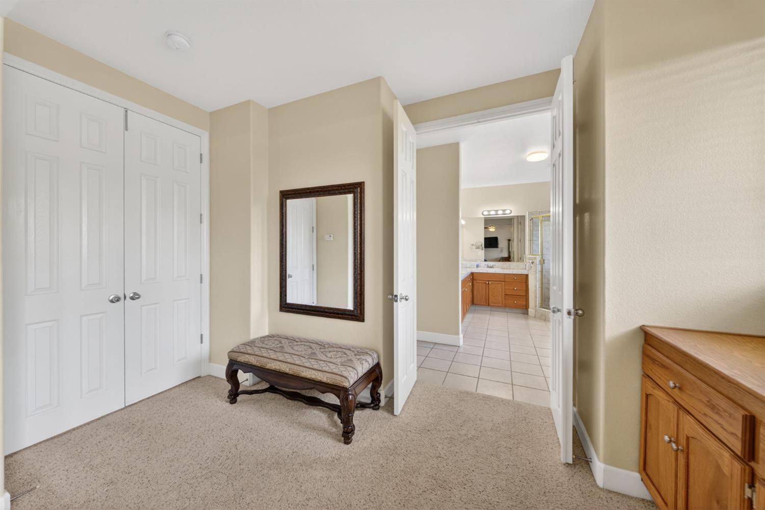 3084 Rall Ave, Clovis, CA 93619