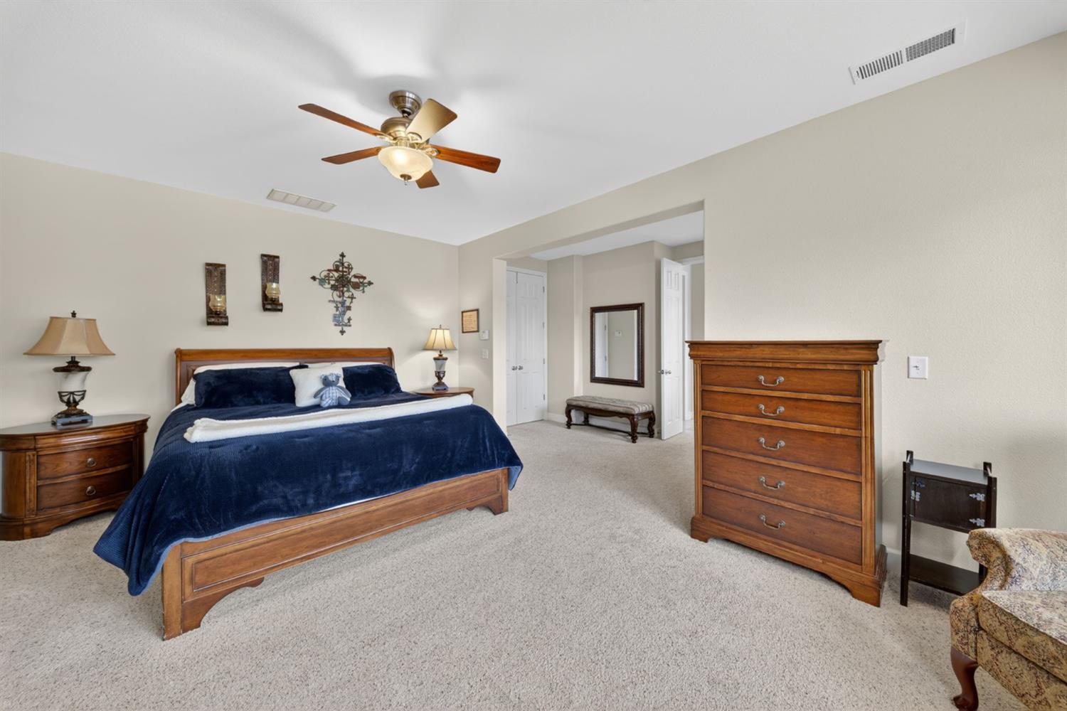 3084 Rall Ave, Clovis, CA 93619