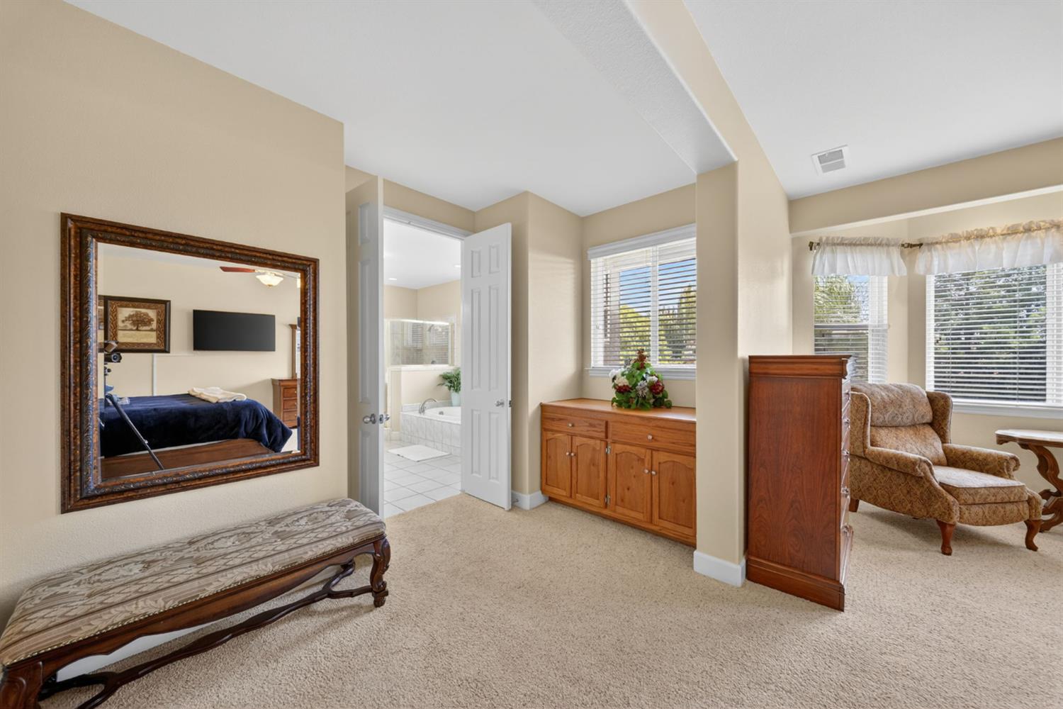 3084 Rall Ave, Clovis, CA 93619