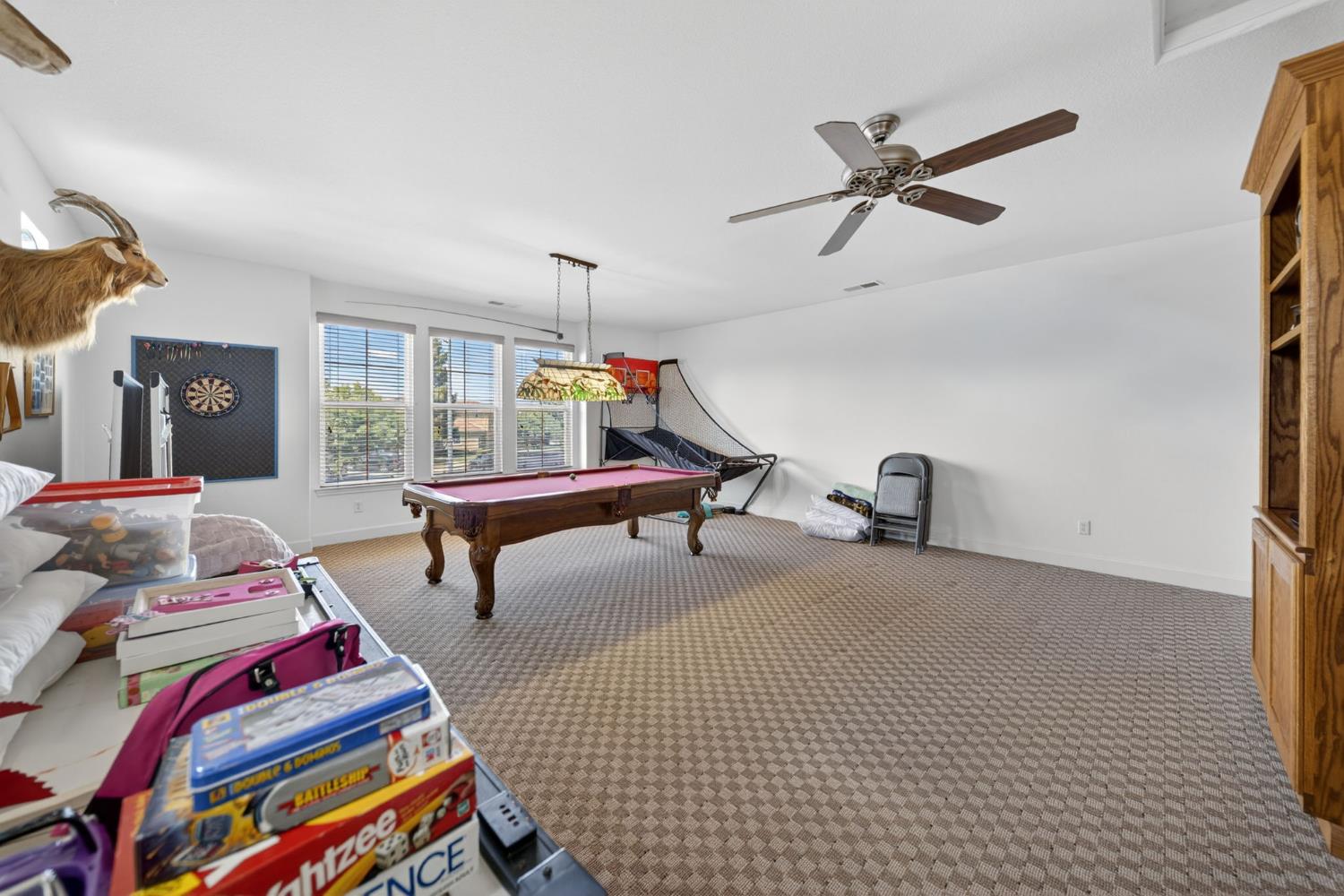 3084 Rall Ave, Clovis, CA 93619