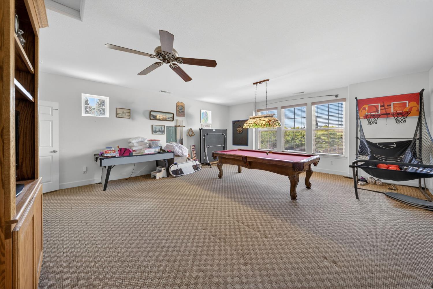 3084 Rall Ave, Clovis, CA 93619