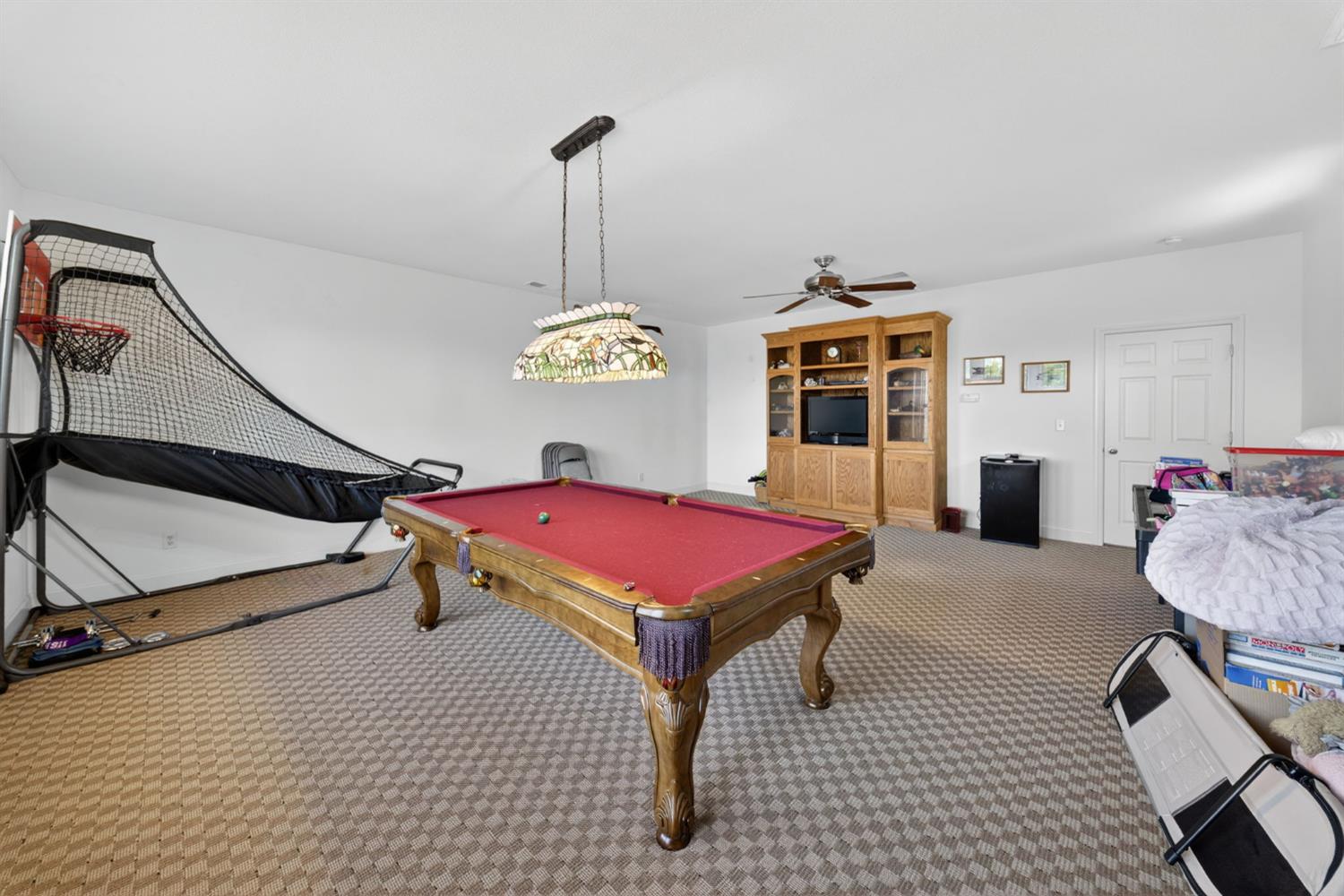 3084 Rall Ave, Clovis, CA 93619