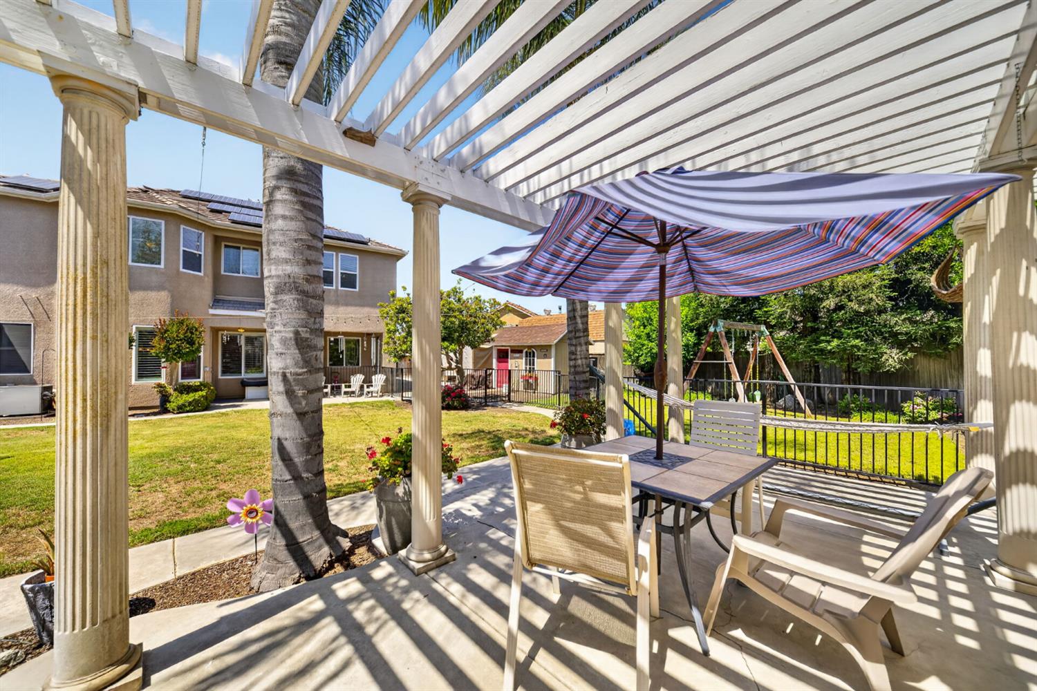 3084 Rall Ave, Clovis, CA 93619