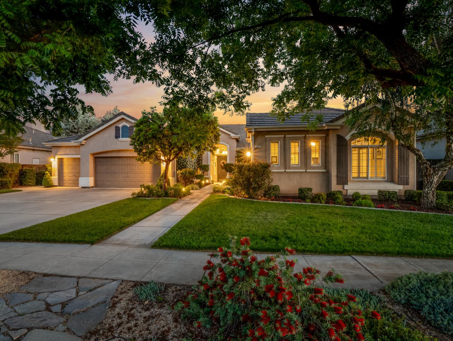 534 Heritage Ave, Clovis, CA 93619