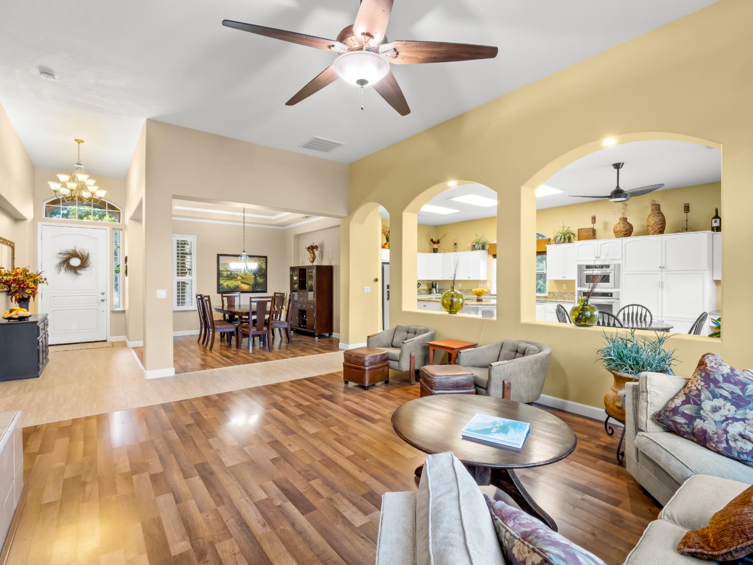 534 Heritage Ave, Clovis, CA 93619