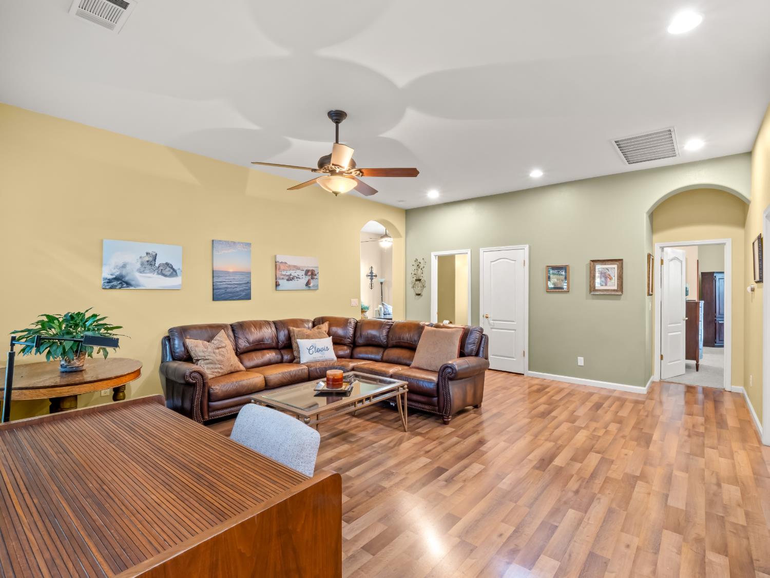 534 Heritage Ave, Clovis, CA 93619