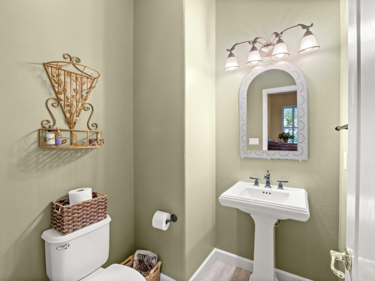 534 Heritage Ave, Clovis, CA 93619