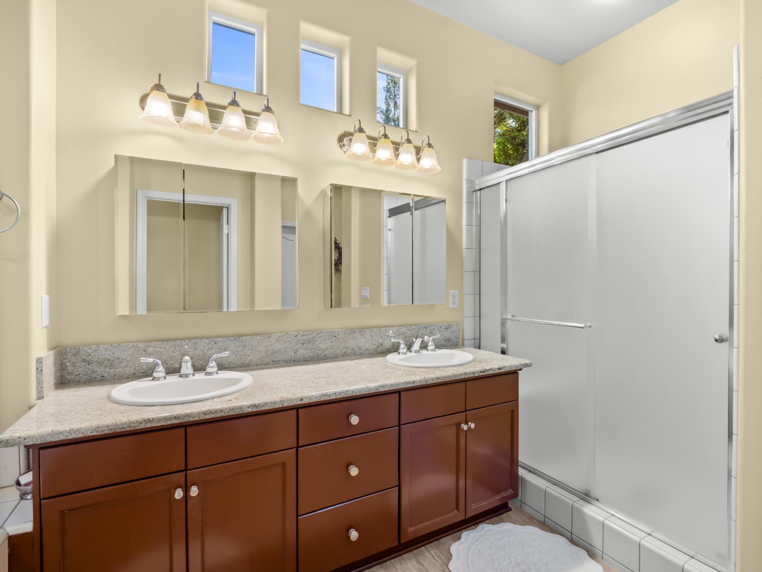 534 Heritage Ave, Clovis, CA 93619