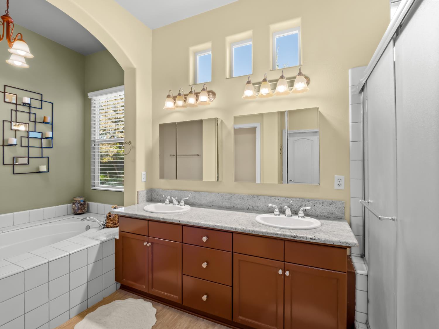 534 Heritage Ave, Clovis, CA 93619