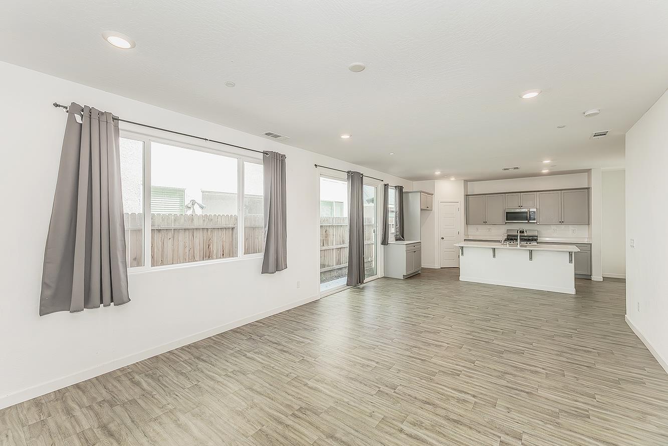 2844 N Vahe Ave, Fresno, CA 93737