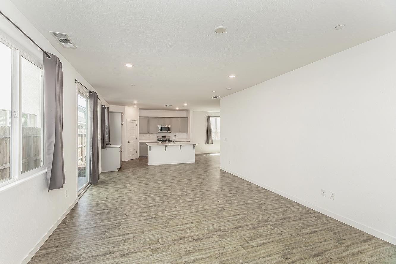 2844 N Vahe Ave, Fresno, CA 93737