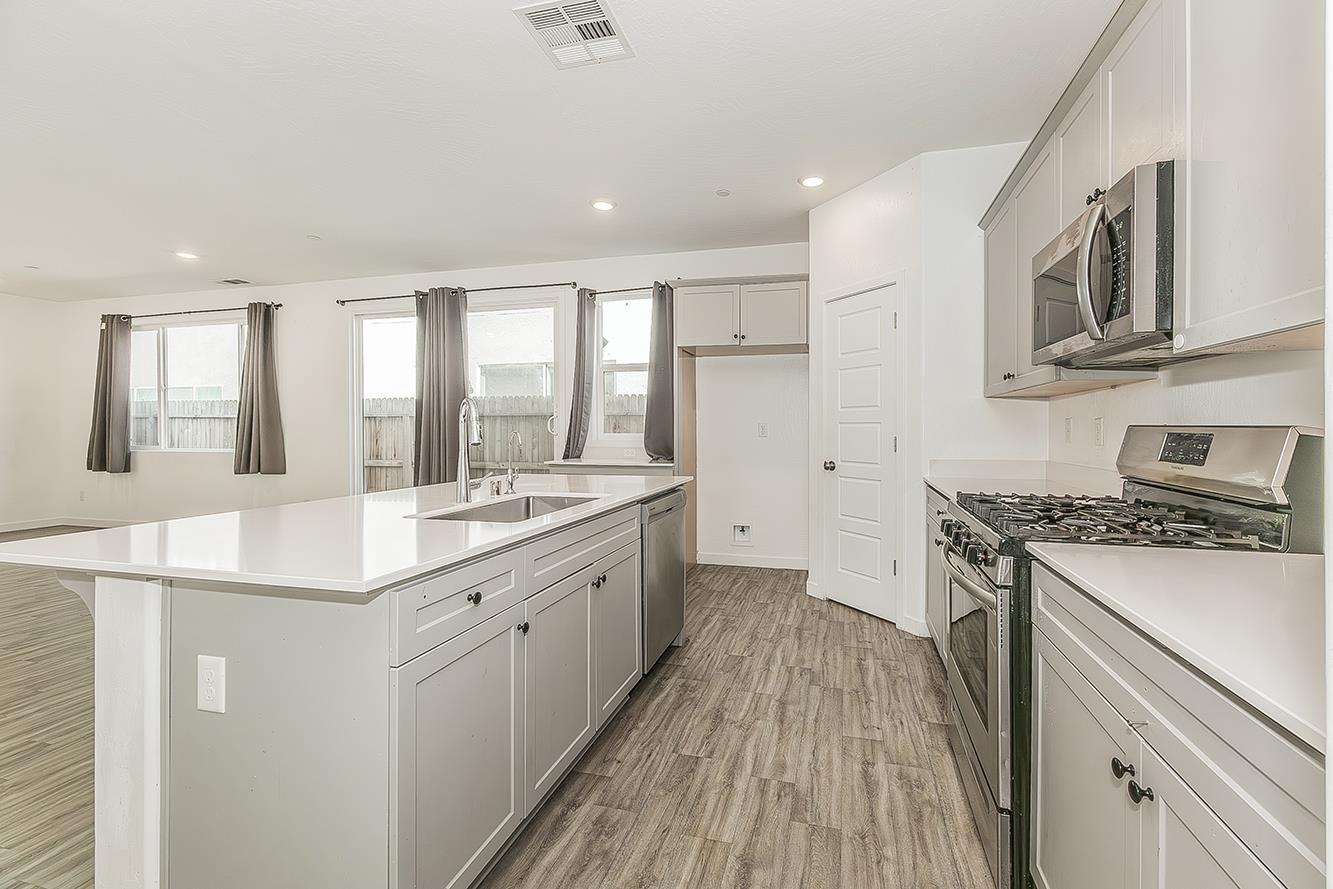 2844 N Vahe Ave, Fresno, CA 93737