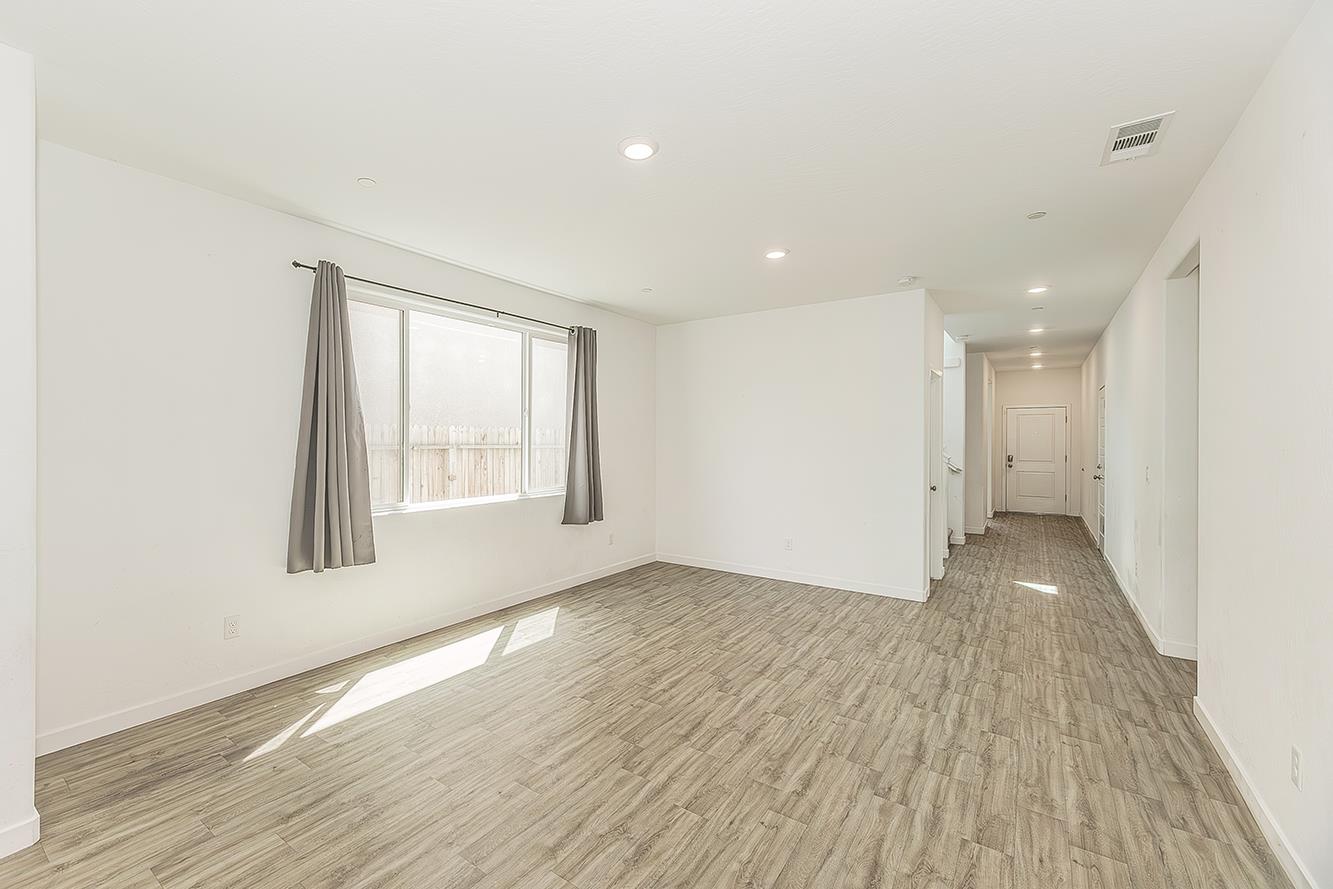 2844 N Vahe Ave, Fresno, CA 93737